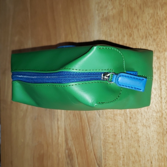 Lancome Makeup Bag - Picture 4 of 7